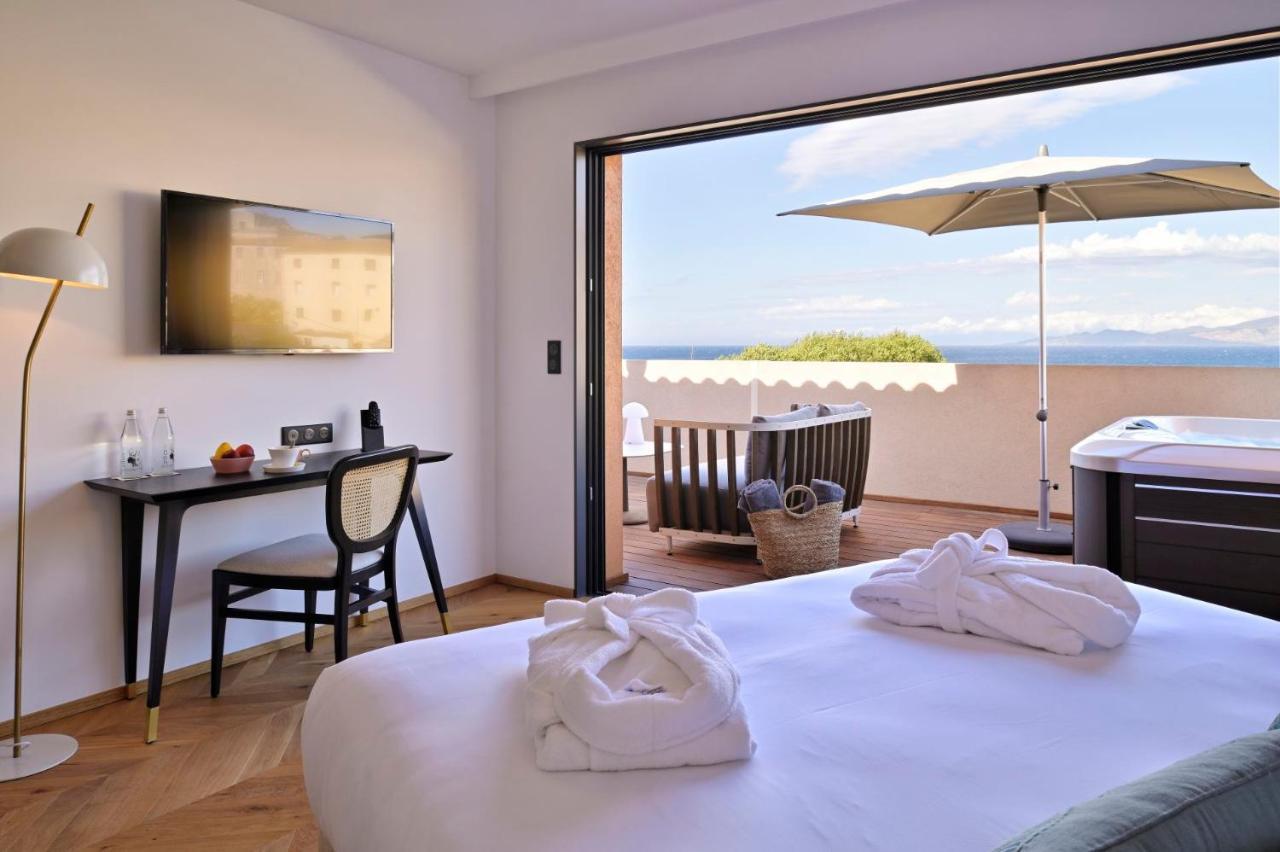LʼÎle-Rousse Hotel & Spa Rocabella מראה חיצוני תמונה